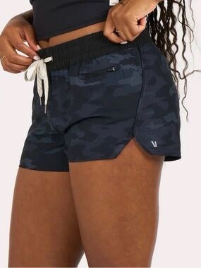 Vuori Clementine Shorts Size M